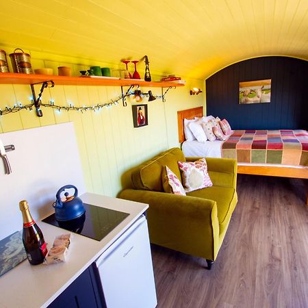 The Gambo Shepherd'S Hut Kidwelly Екстер'єр фото