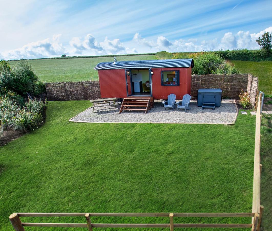 The Gambo Shepherd'S Hut Kidwelly Екстер'єр фото