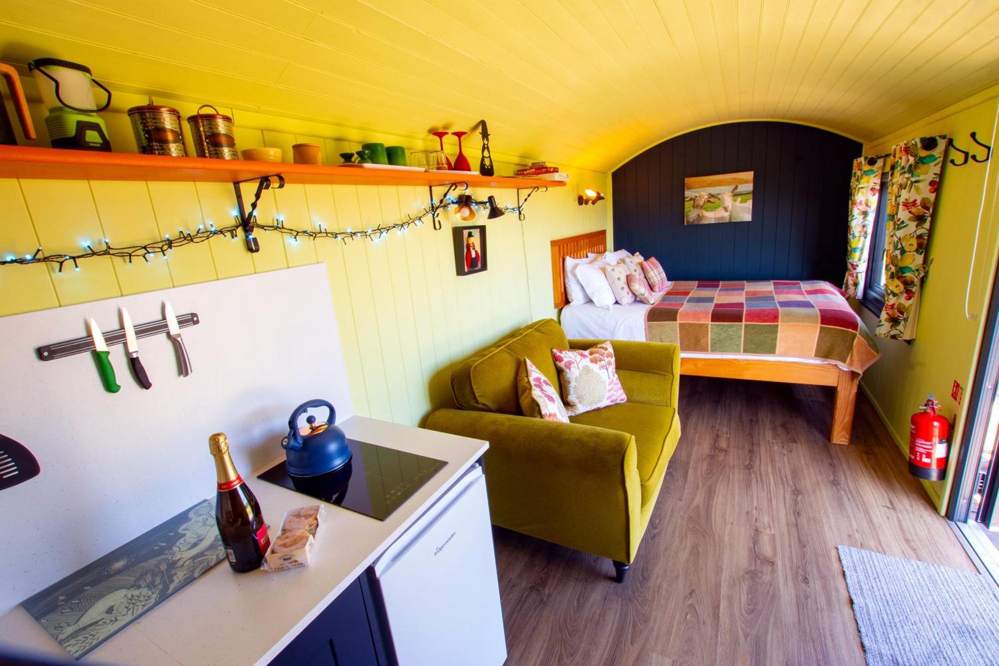 The Gambo Shepherd'S Hut Kidwelly Екстер'єр фото